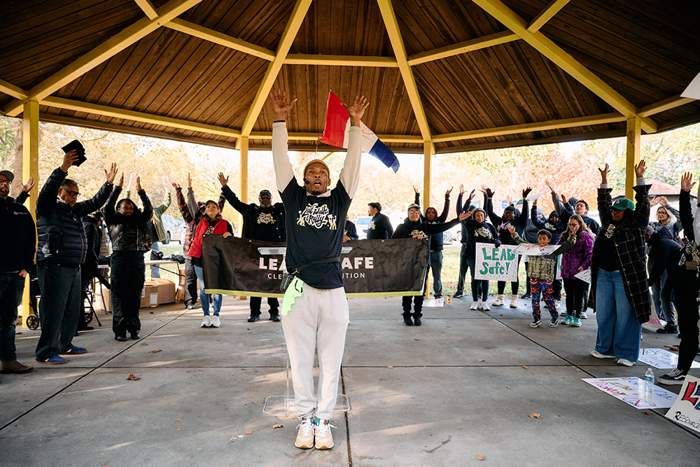 -LS_Lead Safe Walk_98